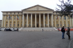 verona-piazza-bra-palazzo-barbieri-1